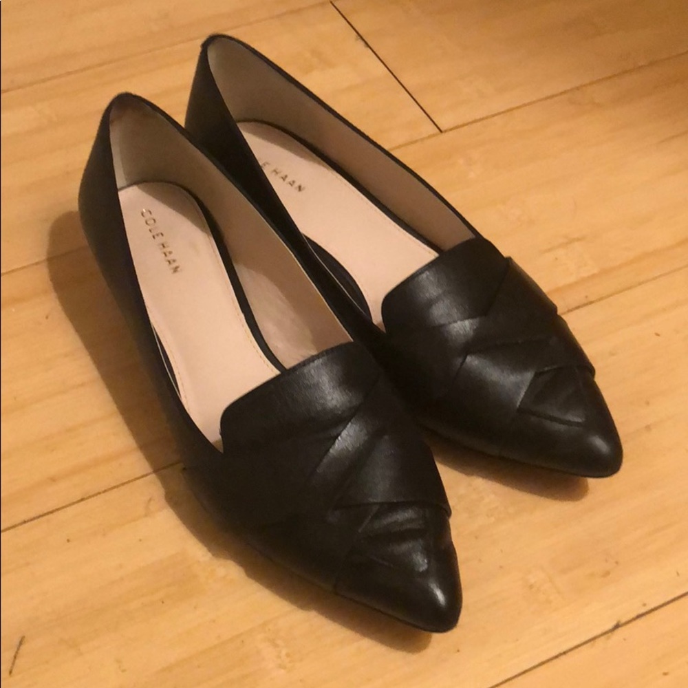 Black ballet flats